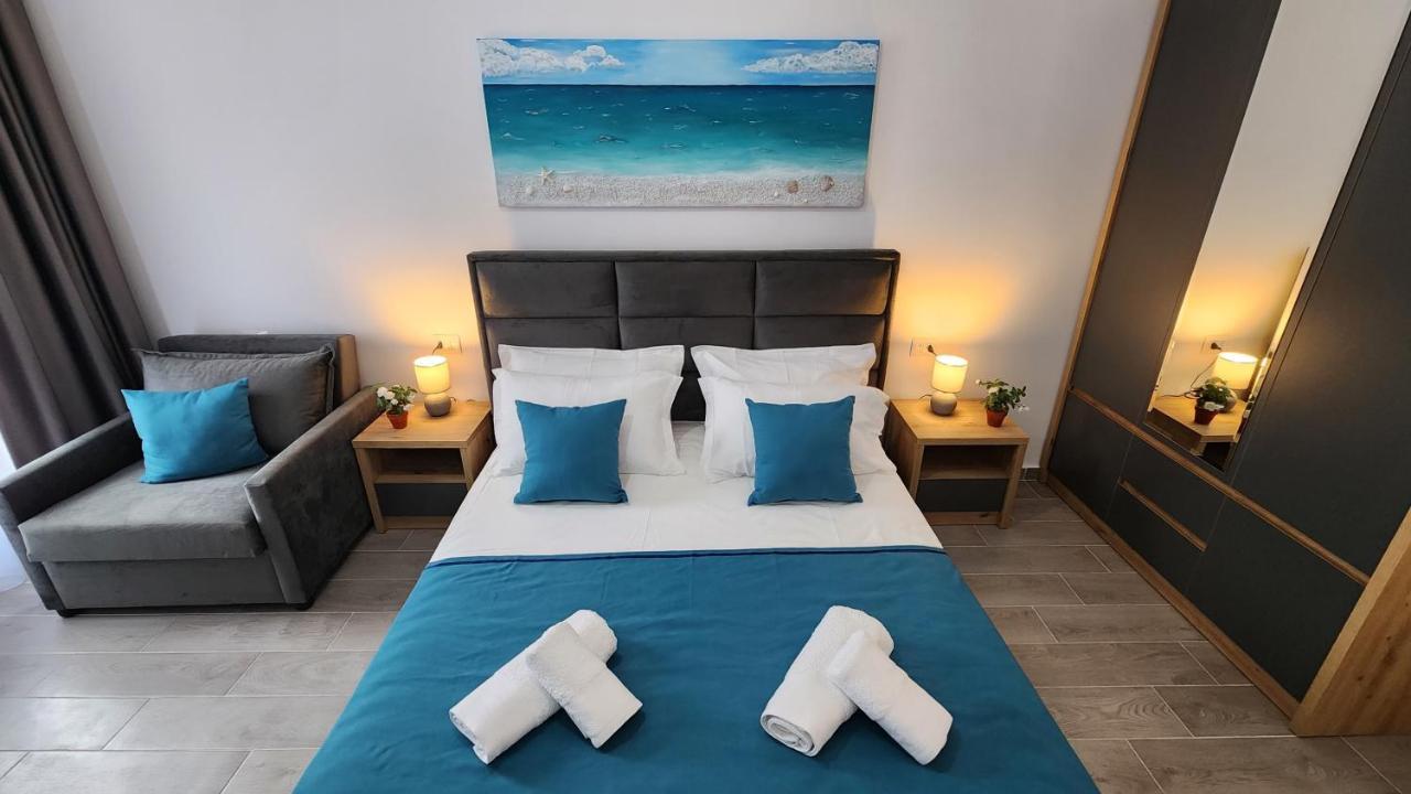 Solar Rooms And Apartments Himare Exterior photo
